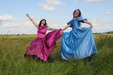 view details of set gm-4m016, Isabeau and Lady Jennifer meet the mud in gorgeous gowns